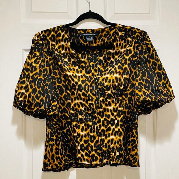 French Connection Leopard Print Cropped Short Sleeve Button-Down Blouse Size M - Picture 1 of 8